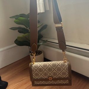 SMALL T MONOGRAM SHOULDER BAG!